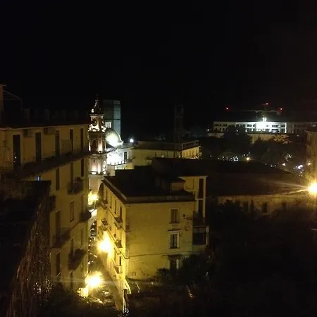 Lejlighed Fronte Al Porto Salerno