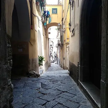 Fronte Al Porto Salerno